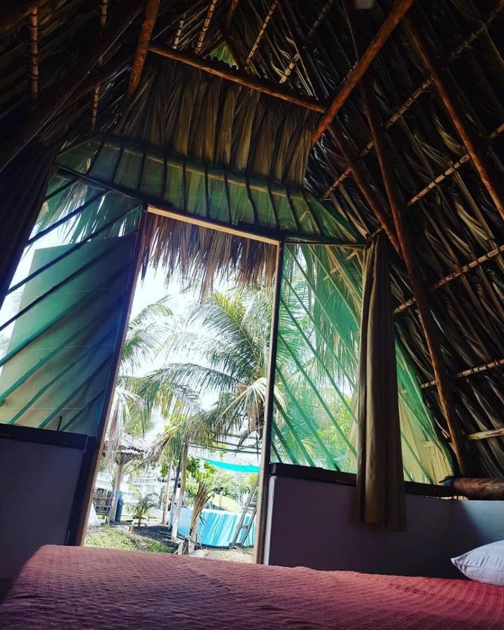 Mi Casa En La Playa Bed and Breakfast Escuintla Exteriör bild