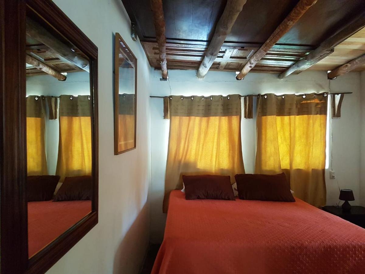 Mi Casa En La Playa Bed and Breakfast Escuintla Exteriör bild